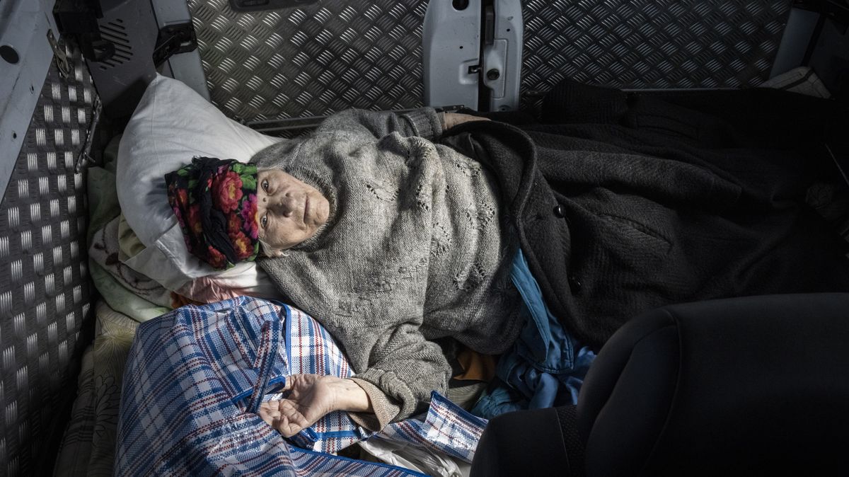Fotky: Rusové na odrazovém můstku ke Kramatorsku. Evakuace začala
